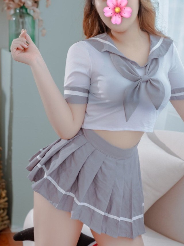 Nhã Phương – Em Hàng TP Tuy Hòa, Gái Miền Trung Xinh Xắn Dâm Đãng Cực Chiều Khách